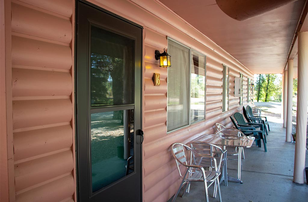 Front porch of rooms at Island Acres Resort Motel