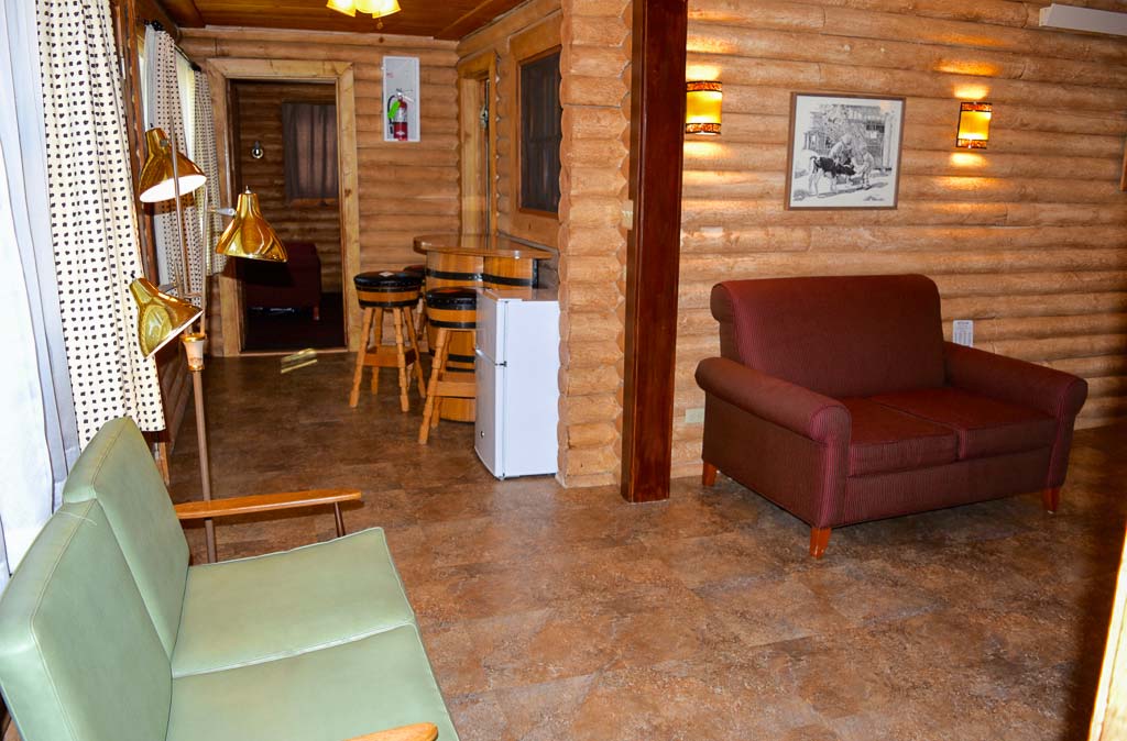 Rippling RIver Ranch Cabin at Island Acres Resort Motel